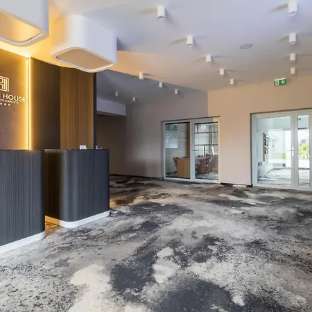Westin House By Renters Aparthotel 3*