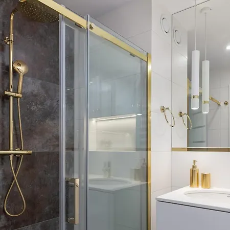 Westin House By Renters Aparthotel