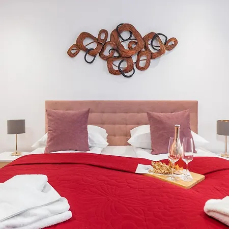 Westin House By Renters Aparthotel 3*